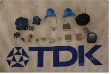 TDK 功率电感 CLF7045T-100M-D 固定电感器 10uH 38mOhms 2.7A AEC-Q200 (150C)