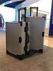 定制各种规格拉杆箱 21寸卡通黄人旅行箱 可坐登机箱 男女孩万向轮行李箱
