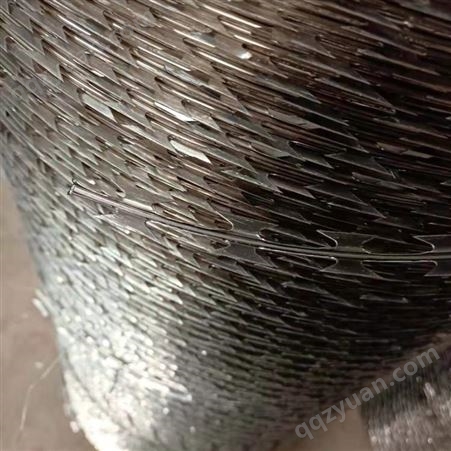 刀刺网现货 直径500滚笼 边境防护刺网 热镀锌刀片网厂家