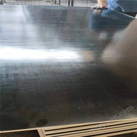 厂家销售建筑模板覆膜竹胶板 防水耐用12mm桥梁板镜面模板 天津多层建筑模板批发