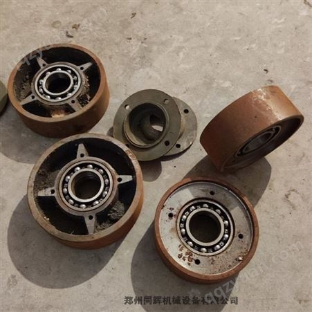 滚筒搅拌机支撑托轮 齿圈筛子拌料机托轮 铸铁材质可安装轴承滚轮配件