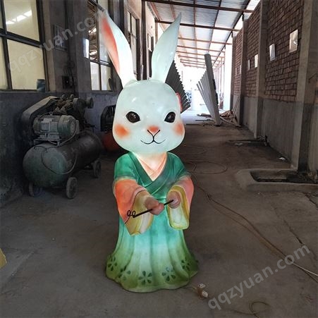 户外玻璃钢透光兔子雕塑定做 节日美陈卡通发光造型设计