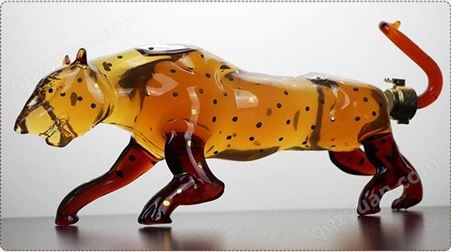 河北特产  猫咪造型玻璃洋酒瓶  动物豹子形状  醒酒器   创意豹子  手工白酒瓶  空酒瓶