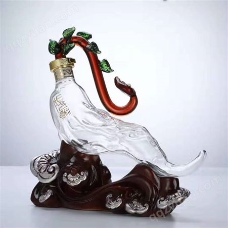 心型玻璃酒瓶    新款玻璃酒瓶   异形醒酒器   玻璃制品有限公司