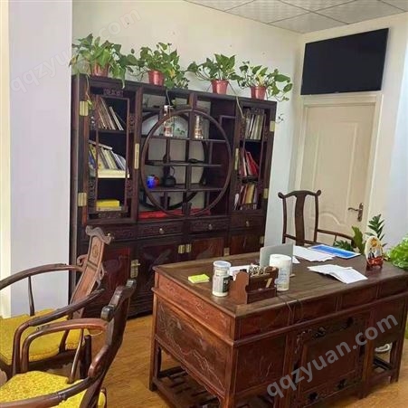 上海老红木家具收购，红木桌回收-免费评估，诚信服务