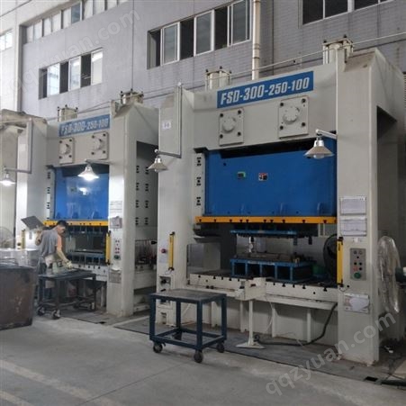 二手机械回收 中山整厂冷冻设备回收 工厂旧设备回收 广州市汇融通回收公司 东盛